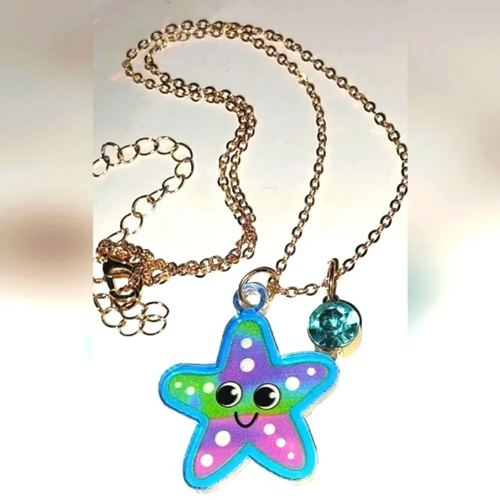 Super cute starfish necklace